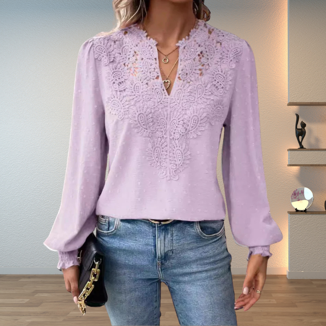 Riet blouse detail