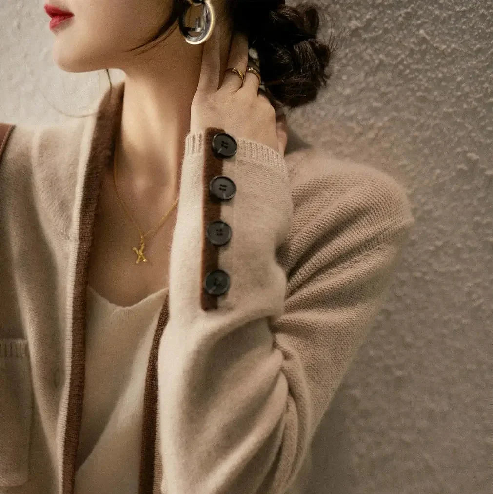Els cardigan detail 12