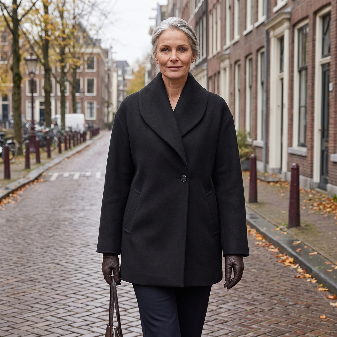 Femke Elegante Mantel Zwart sfeerbeeld