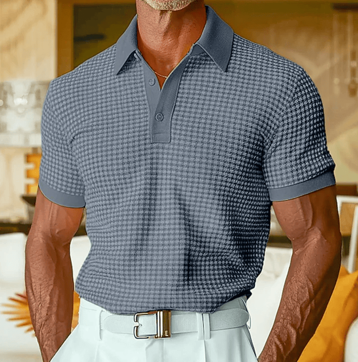 Geruite polo detail